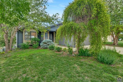 7030 Sw 19th Ln, Topeka, KS, 66615-1151 | Card Image