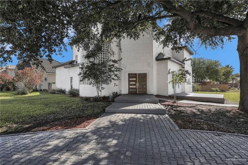 3207 E San Luis Cir, Mission, TX, 78573-7380 | Card Image