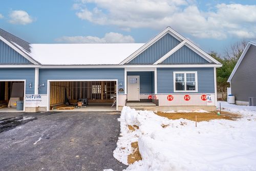 18-18 Nicols Way, Easthampton, MA, 01027-4405 | Card Image