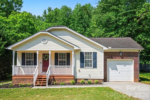 10012 Rockwood Rd, Charlotte, NC, 28215-8557 | Card Image