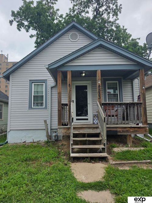 4533 S 26th St, Omaha, NE, 68107-1639 | Card Image