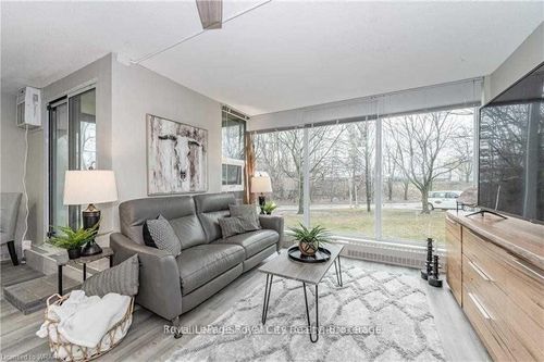 105-19 Woodlawn Rd E, Guelph, ON, N1H7B1 | Card Image