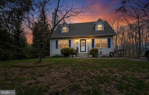 3529 Peak Dr, Tobyhanna, PA, 18466-8164 | Card Image