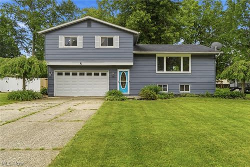 7060 Andover Dr, Mentor, OH, 44060-4602 | Card Image