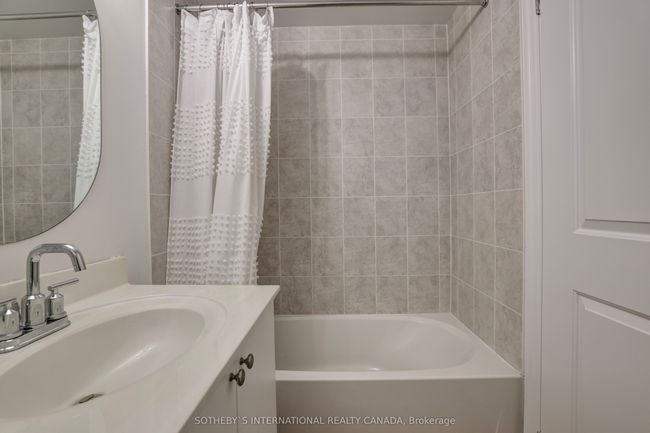 702 - 370 Wallace Ave, Condo with 3 bedrooms, 3 bathrooms and null parking in Toronto ON | Image 25