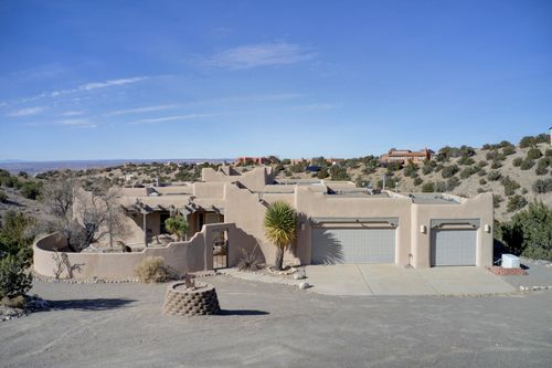 39 Pine Rd, Placitas, NM, 87043-9133 | Card Image