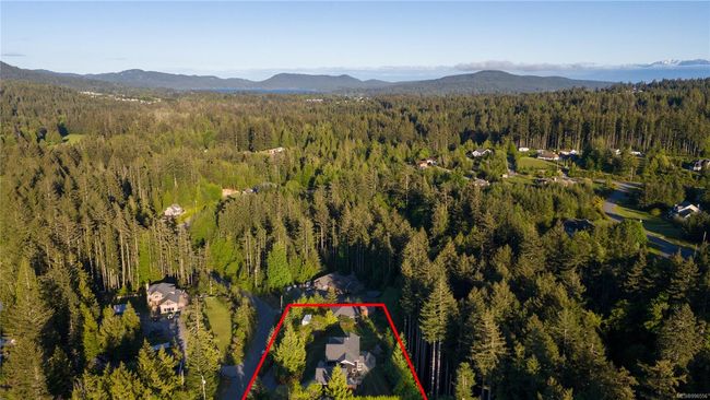 3022 Sarah Dr, House other with 5 bedrooms, 4 bathrooms and 5 parking in Sooke BC | Image 57