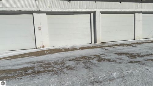 4049 Northwind Dr, Mt Pleasant, MI, 48858-5612 | Card Image