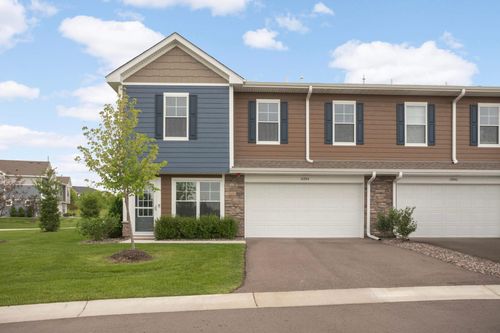 10944 Glacier Ln N, Maple Grove, MN, 55369-7557 | Card Image