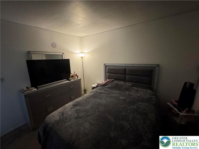 215 W Lehigh St, Townhouse with 3 bedrooms, 3 bathrooms and null parking in Bethlehem PA | Image 37