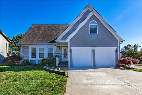 205 Johnston Pkwy, Raymore, MO, 64083-9250 | Card Image