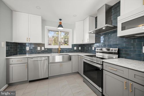 9720 Hedin Dr, SILVER SPRING, MD, 20903-1815 | Card Image