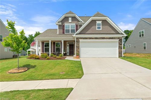 4077 Glenn Knoll Ln, Winston-Salem, NC, 27107-3776 | Card Image