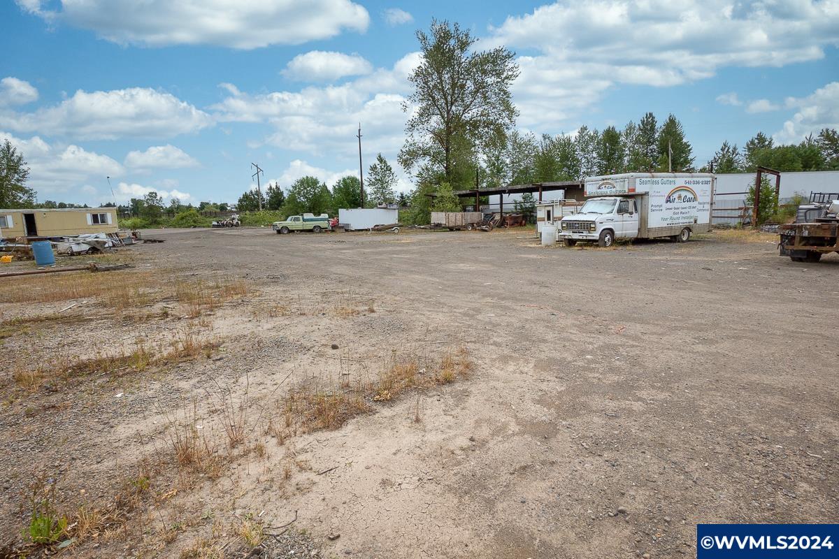 Commercial Sale in Salem 4