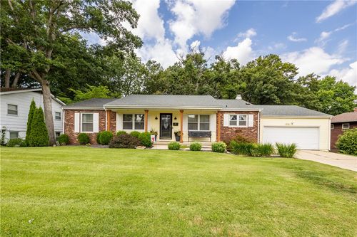 419 Timber Dr, Decatur, IL, 62521-5516 | Card Image