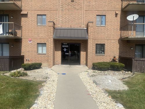 unit-402-6000 Lake Bluff Dr, Tinley Park, IL, 60477-7141 | Card Image