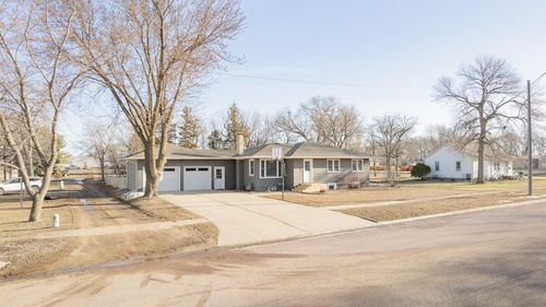 906 14th St, Milford, IA, 51351-1202 | Card Image