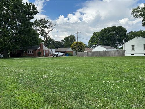 1703 Pontoon Road, Granite City, IL, 62040 | Card Image