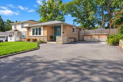 11 Daphne Cres, Barrie, ON, L4M2Y7 | Card Image