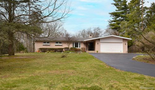 30273 Rosemond Dr, Franklin, MI, 48025-1477 | Card Image