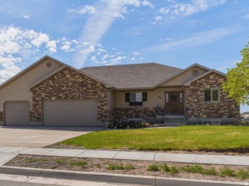 808 N 2300 W, Tremonton, UT, 84337-9320 | Card Image