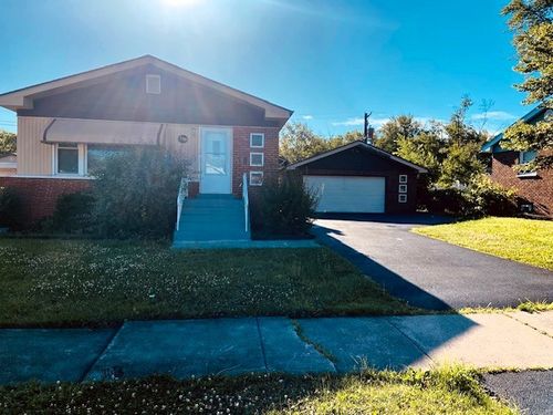 511 N Manchester Dr, Chicago Heights, IL, 60411-1839 | Card Image