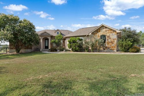 438 County Road 367, Hondo, TX, 78861-6570 | Card Image