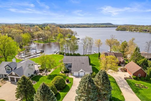 E12805 W Point Dr, MERRIMAC, WI, 53561-9786 | Card Image