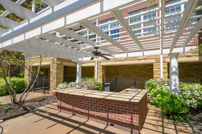 APT-101 - 3520 Central Ave, Condo with 2 bedrooms, 3 bathrooms and null parking in Memphis TN | Image 34