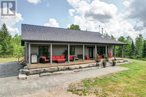 81 All Star Resort Lane, South Algonquin, ON, K0J2C0 | Card Image