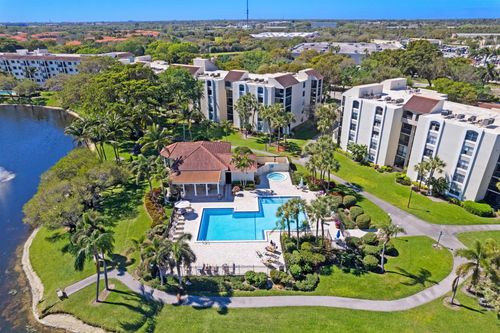 apt-g211-820 Lavers Cir, Delray Beach, FL, 33444-7846 | Card Image