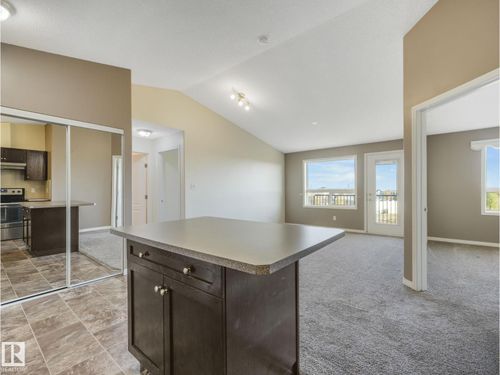 423-1520 Hammond Gate Nw, Edmonton, AB, T6M0J4 | Card Image