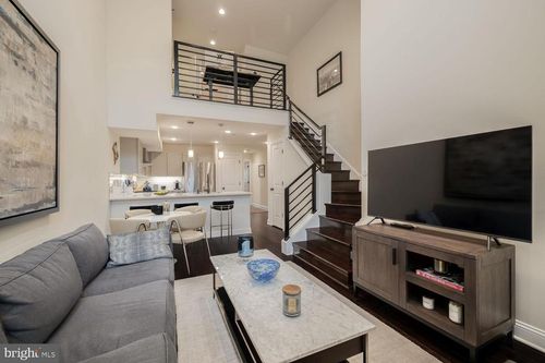 101-1433 K St Se, WASHINGTON, DC, 20003-3237 | Card Image