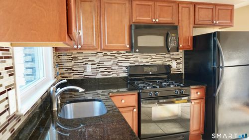 4-28 Sampson St, Bridgeport, CT, 06606-4976 | Card Image