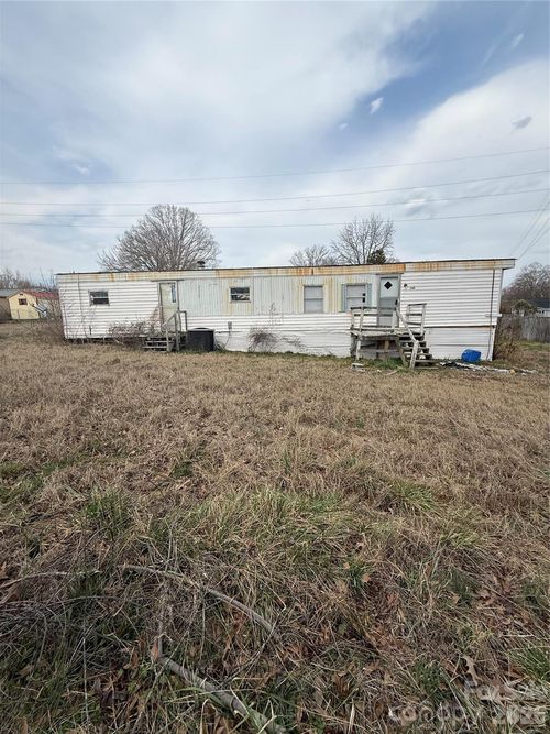 100 Stella St, Clover, SC, 29710-2027 | Card Image
