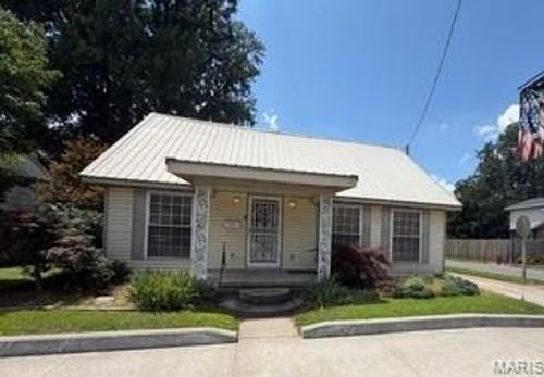 801 S Main Street, Charleston, MO, 63834 | Card Image