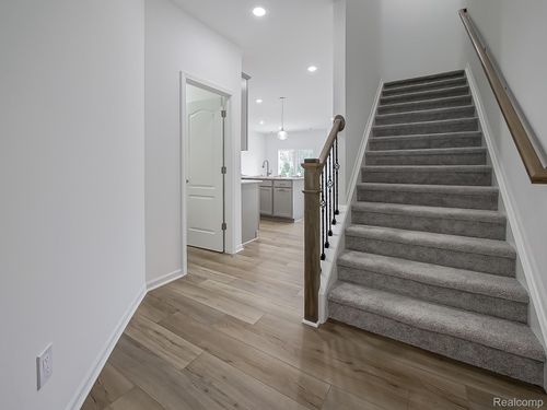 102 Addison Cir, Walled Lake, MI, 48390-3486 | Card Image