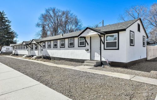 1085 E 4th S, Mountain Home, ID, 83647-3206 | Card Image