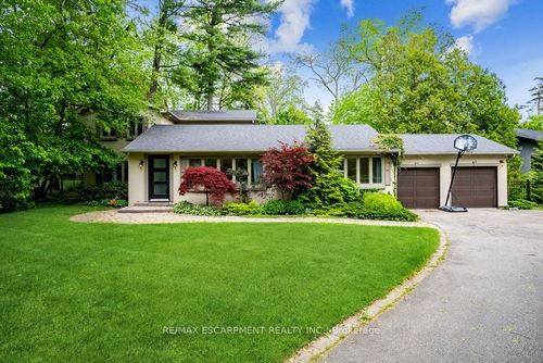 1361 Goldthorpe Rd, Mississauga, ON, L5G3R2 | Card Image