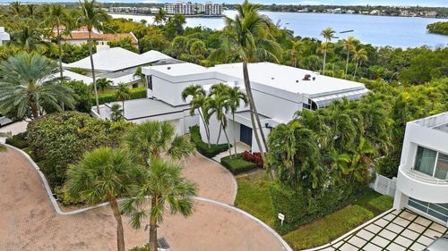 19 Sloans Curve Dr, Palm Beach, FL, 33480-5215 | Card Image