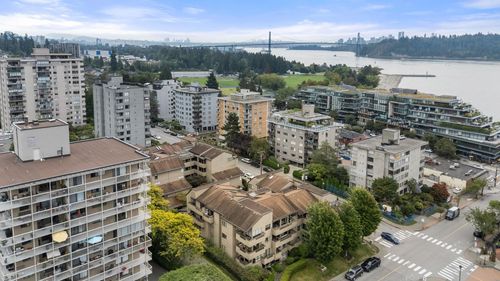 206-1363 Clyde Ave, West Vancouver, BC, V7T2W9 | Card Image