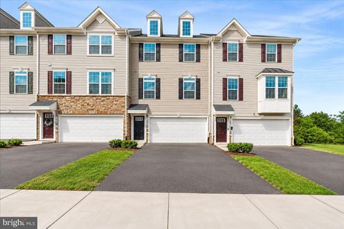 1403 Wilmer Park Ln, FREDERICK, MD, 21703-4910 | Card Image