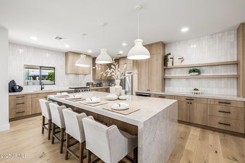 7619 E Via De Corto, Scottsdale, AZ, 85258-4207 | Card Image