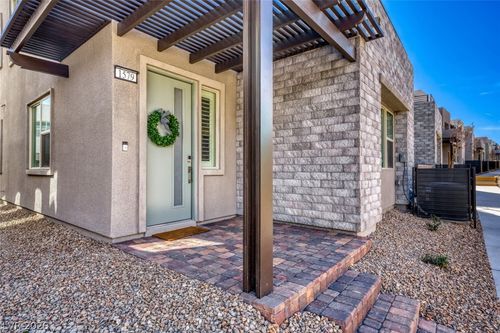 1579 Hopeful Lark Ln, Las Vegas, NV, 89138-6588 | Card Image