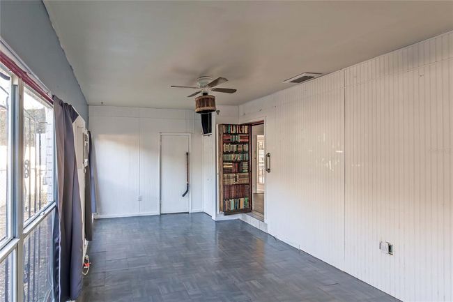2005 E Crenshaw St, House other with 3 bedrooms, 1 bathrooms and null parking in TAMPA FL | Image 17
