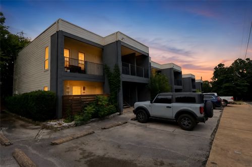 201-1509 W 39th 1/2 St, Austin, TX, 78756-3804 | Card Image
