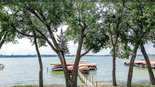 1603 Chalstroms Beach Rd, Okoboji, IA, 51355-2572 | Card Image