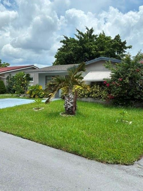 7311 Nw 57th Dr, Tamarac, FL, 33321-6005 | Card Image