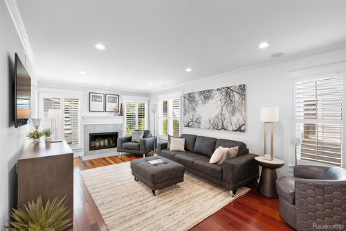 691 Wallace St, Birmingham, MI, 48009-1606 | Card Image