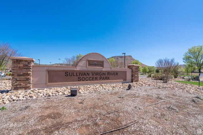 Community / neighborhood sign featuring a mountain view | Image 65